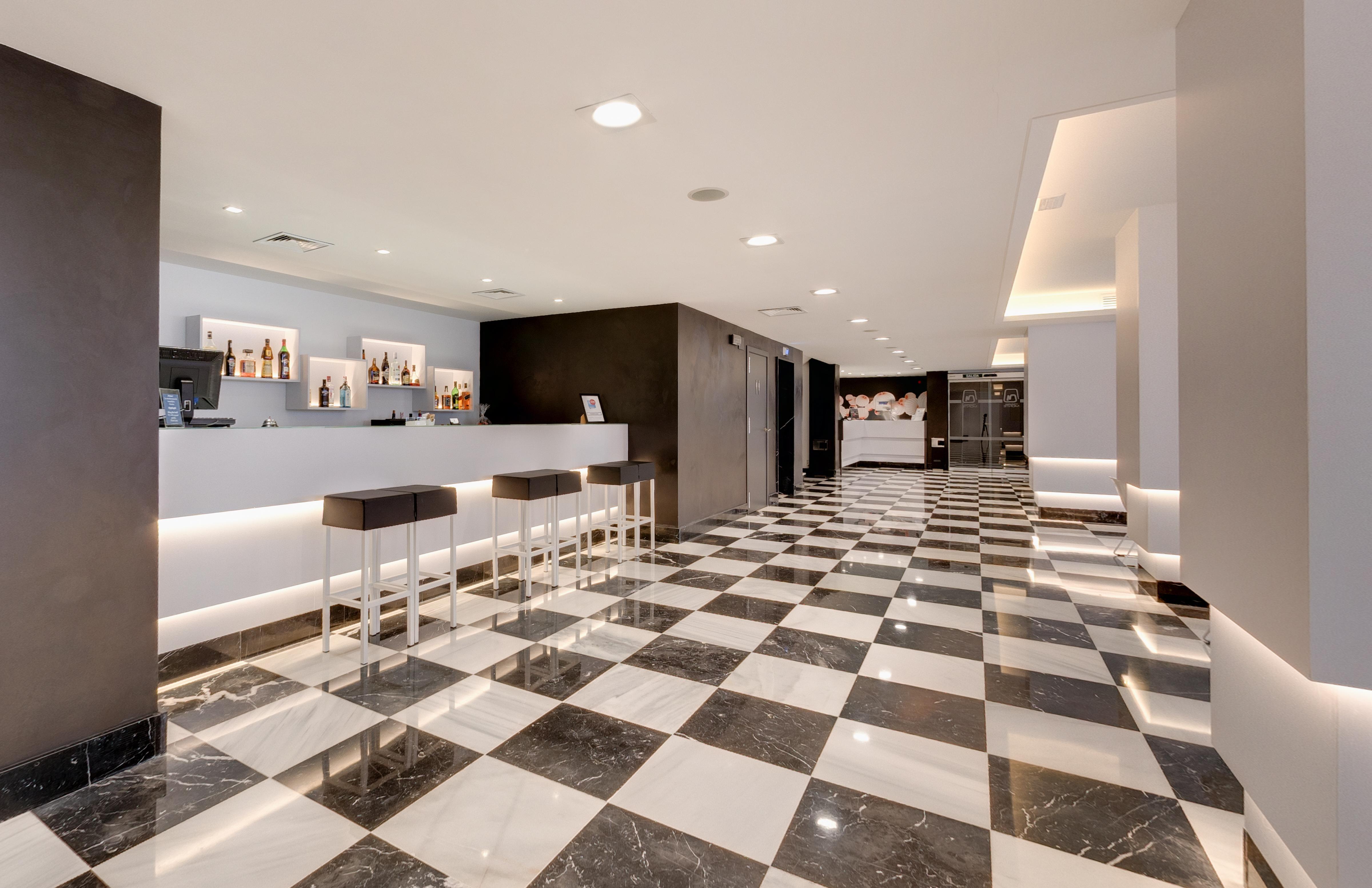 Monte Carmelo Hotel Seville Exterior photo